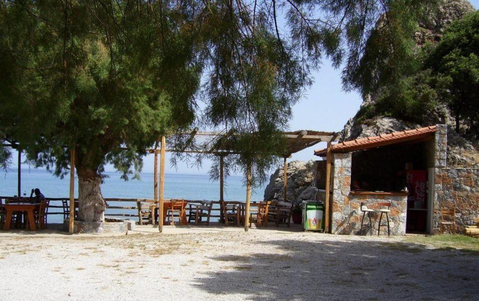 Nikos & Anna Rooms Rodakino Exterior photo