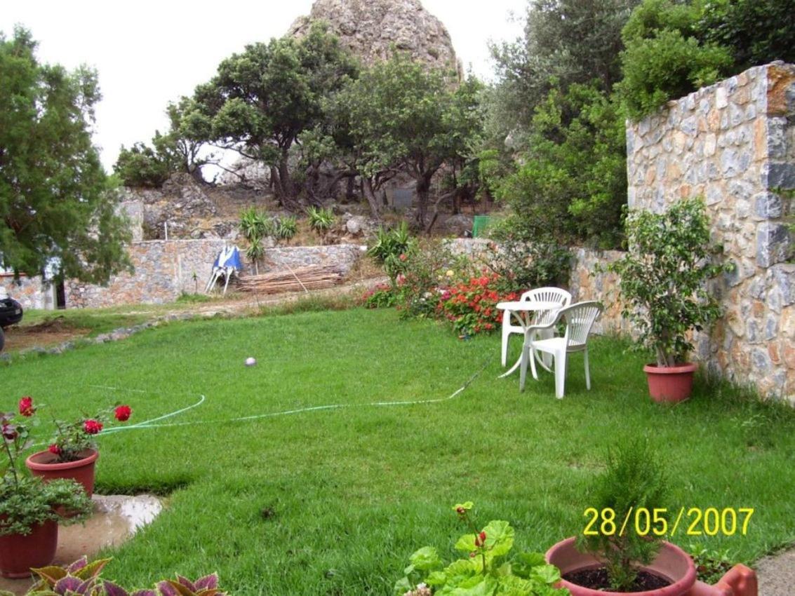 Nikos & Anna Rooms Rodakino Exterior photo