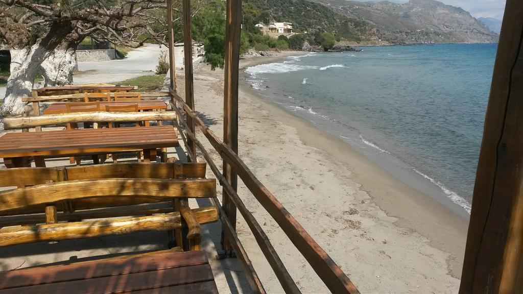 Nikos & Anna Rooms Rodakino Exterior photo